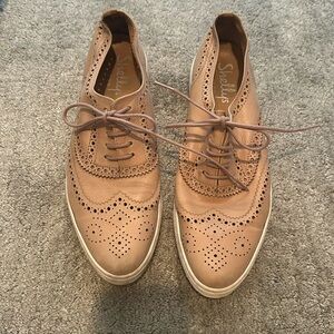 Platform leather sneakers